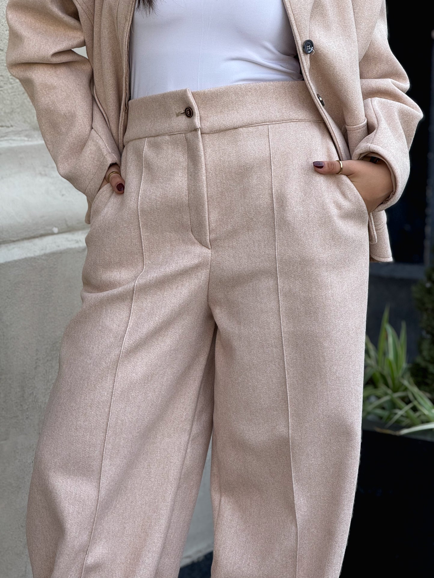 STRUCTURED WIDE LEG TROUSERS in beige