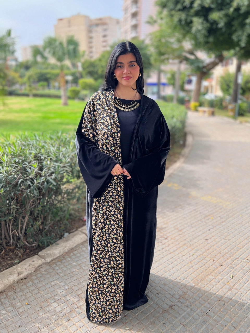 Noir Elegance Qaftan